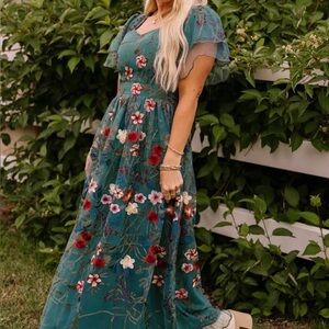 Ivy City Co Flora Dress Size M